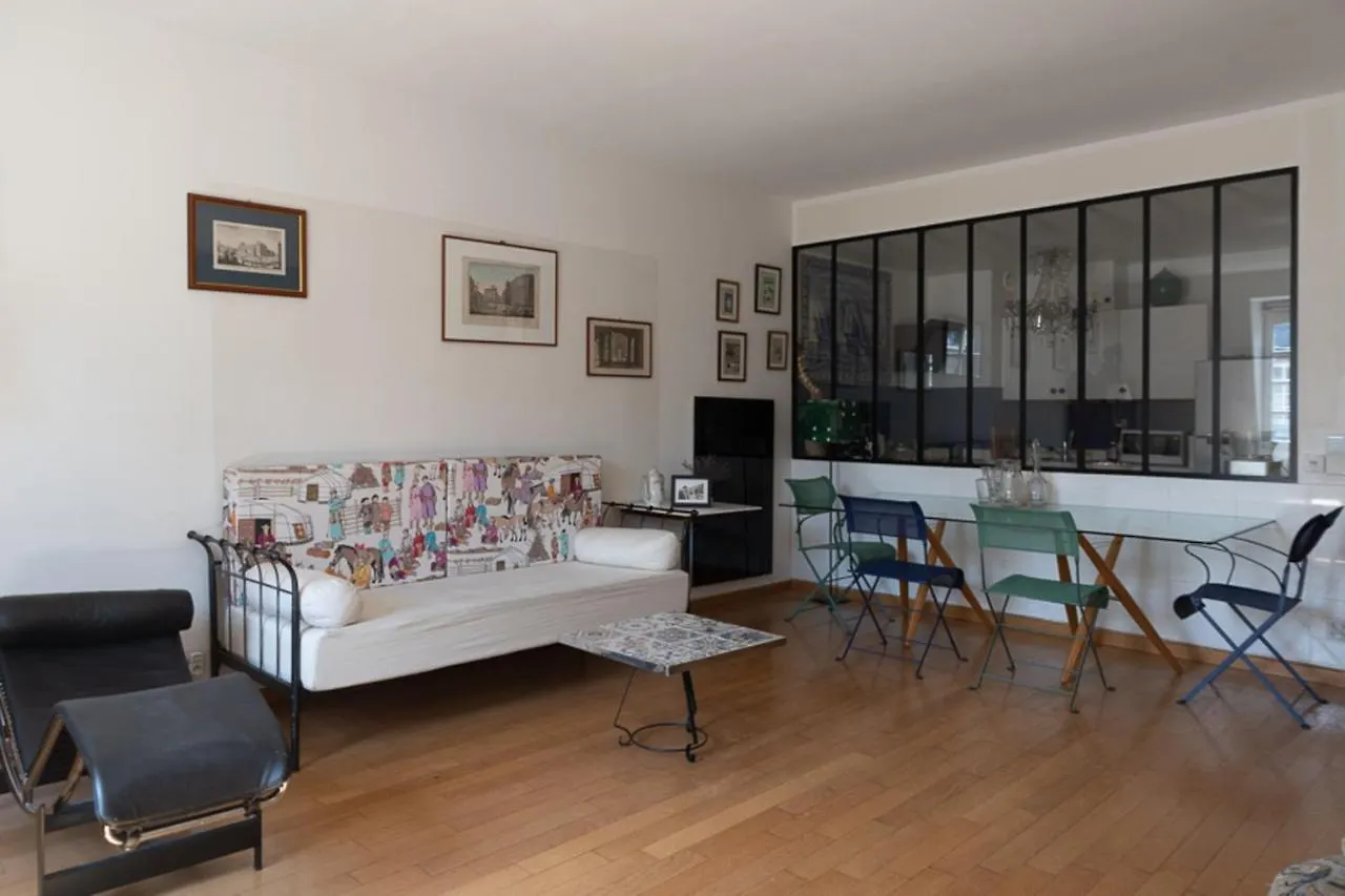 Spacious Cocoon In The Marais Paris Apartment