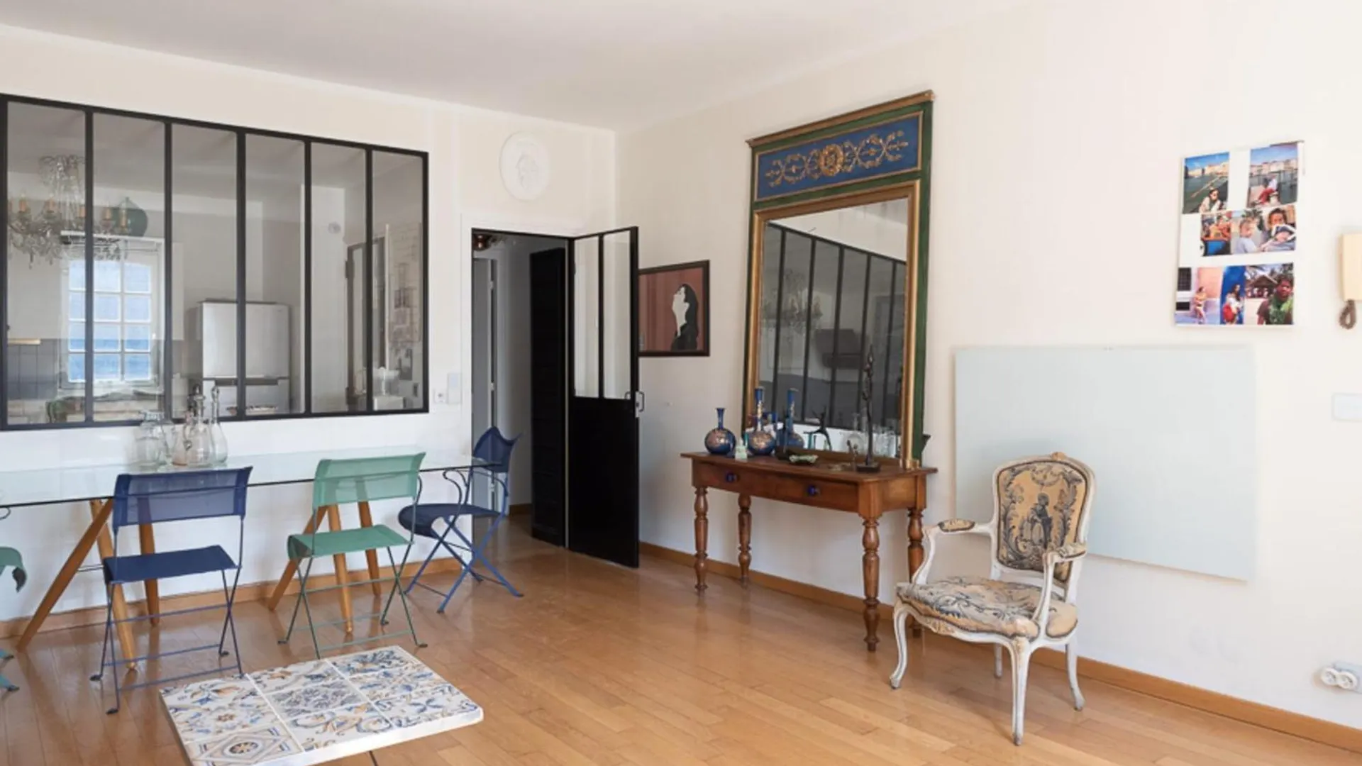 Apartment Spacious Cocoon In The Marais Paris